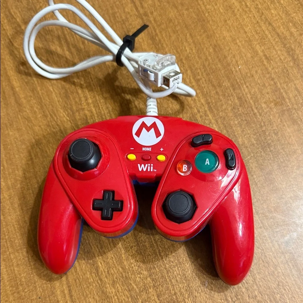 Mario PDP wired fight pad Wii & Wii U